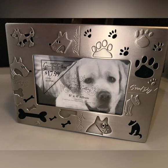 Silver Dog-Themed Photo Frame/Album Brand New - Picture 2 of 2